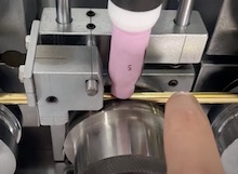 máquina para fabricar tubos huecos