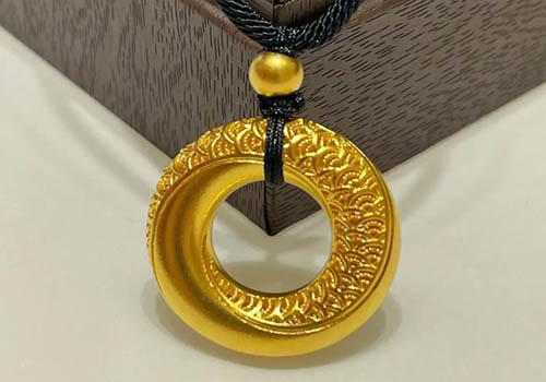 Pure gold jewelry produced using the electroforming process